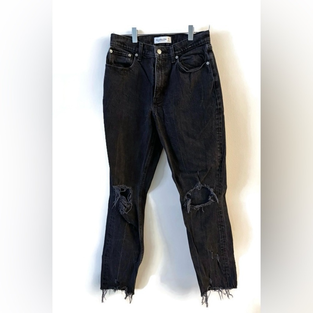 Abercrombie & Fitch Black High Rise Mom Size 4